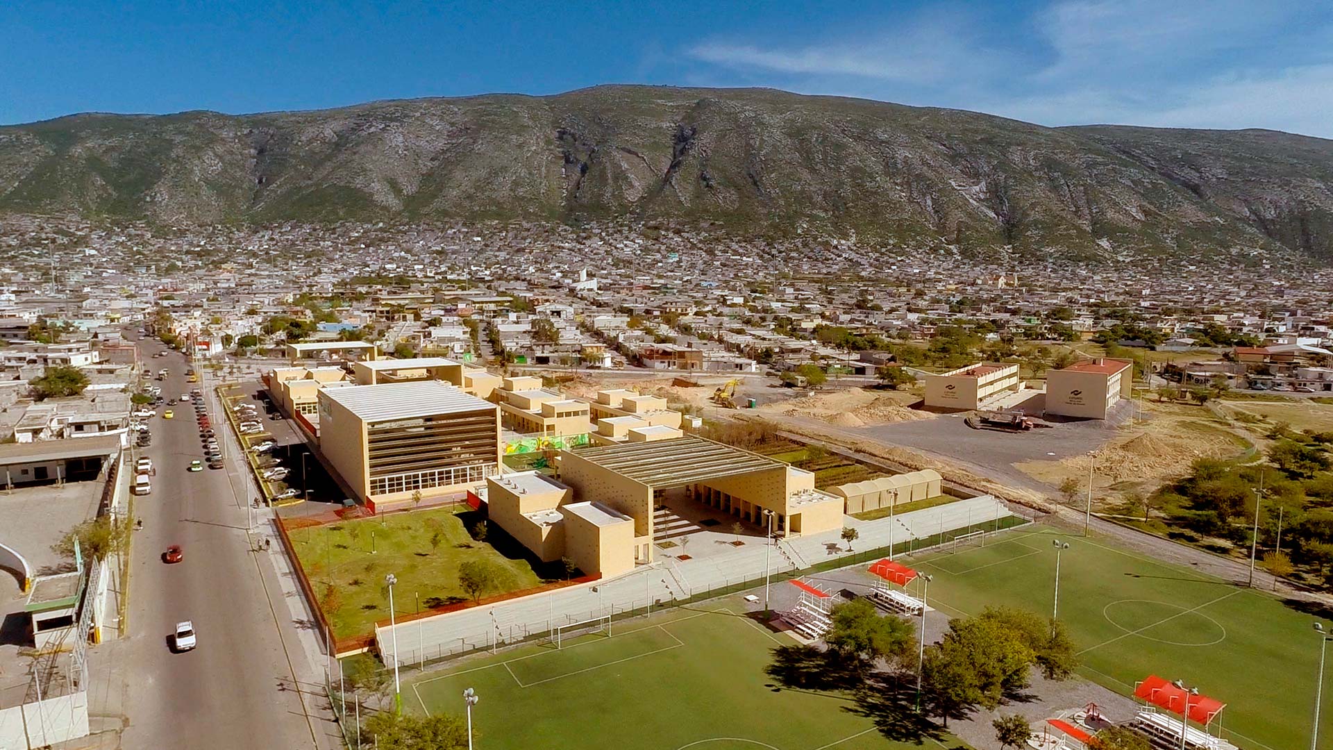 Macrocentro Comunitario San Bernabé, Monterrey, México