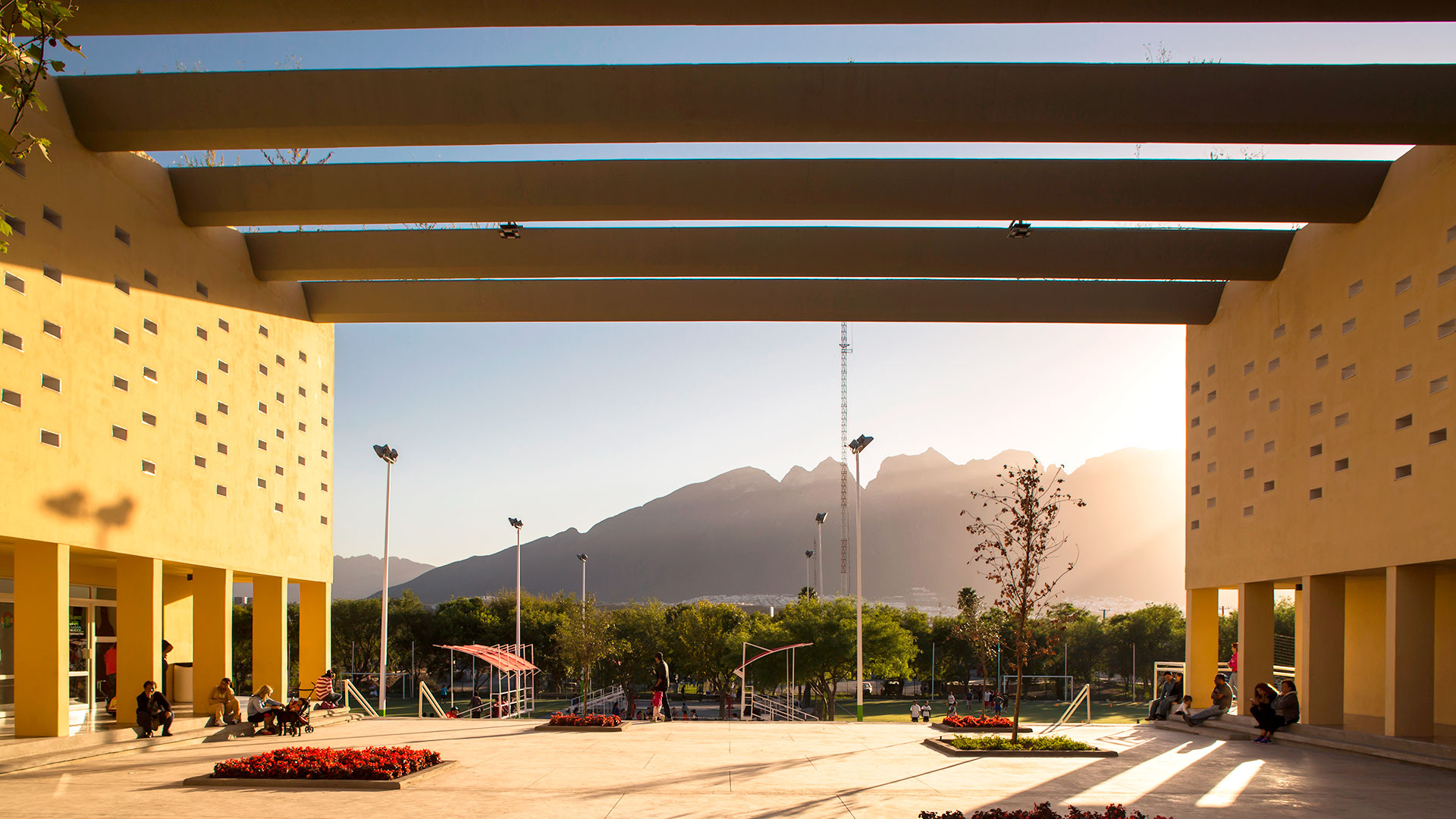 Macrocentro Comunitario San Bernabé, Monterrey, México