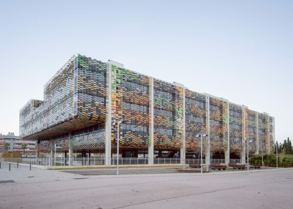 Deltapoint Building Delta Business Center - Picharchitects